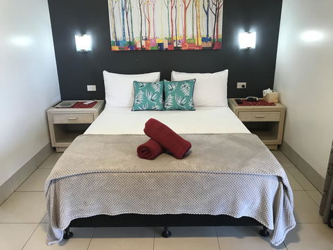 Tropical Lodge - Dalby Accommodation 2