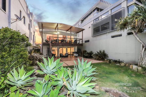 True Beachfront Beach House - Dalby Accommodation 1