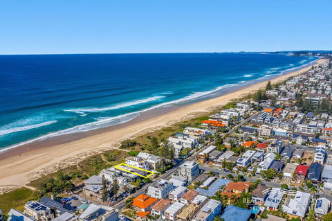 True Beachfront Beach House - Dalby Accommodation 2