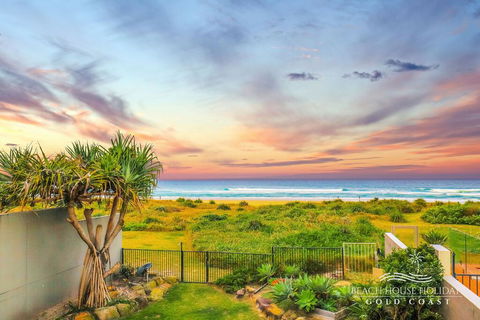 True Beachfront Beach House - Dalby Accommodation 0