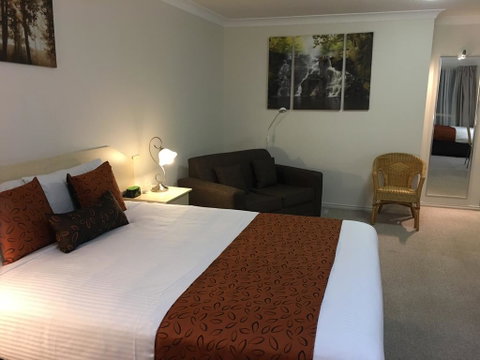 Tuckerbox Motor Inn - Dalby Accommodation 0