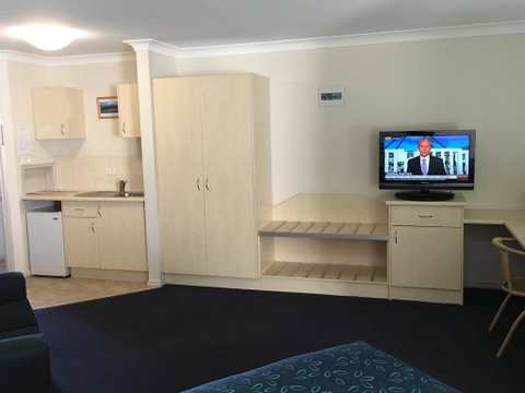 Tuckerbox Motor Inn - Dalby Accommodation 2