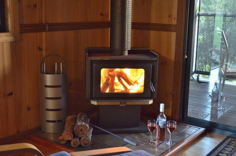 Tuckeroo Cottages & Gardens - Dalby Accommodation 2