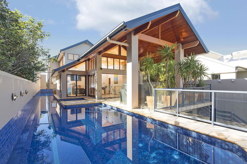 Tugun Lookout - Dalby Accommodation 2
