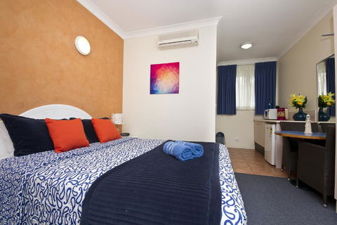 Tuncurry Beach Motel - Dalby Accommodation 3