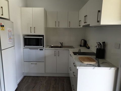 Tuncurry Lakes Resort - Dalby Accommodation 2