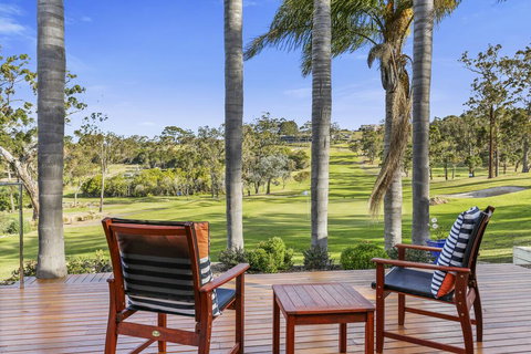 Tura Beach Golf Stays - Dalby Accommodation 2