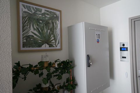 U201 Brunswick Living Brand New Deluxe Balcony Upper Floor Apartment Close To Airport And CBD - Dalby Accommodation 2