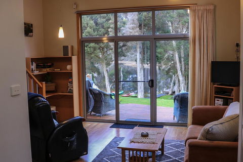 Ulverstone River Retreat - Dalby Accommodation 2