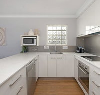 Unit 3 Emerald Shores - shipping lane views - Dalby Accommodation