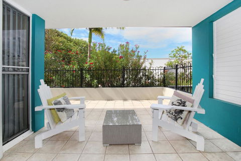 Unit 3, On The Park, 22 Frank Street Coolum Beach, 400 BOND, LINEN INCLUDED - Dalby Accommodation 0