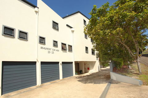 Unit 4, Beaumont Sur Mer, 13 - 15 Pacific Terrace Coolum Beach, 400 BOND, LINEN SUPPLIED - Dalby Accommodation 2