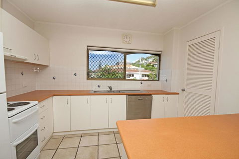 Unit 4, Cooltoro Court, 7 Frank Street Coolum Beach, 400 BOND, LINEN INCLUDED - Dalby Accommodation 3