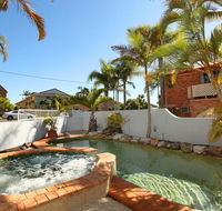 Unit 4 Coolum Sands Apartments 34 First Avenue Coolum Beach 400 BOND LINEN SUPPLIED - Dalby Accommodation