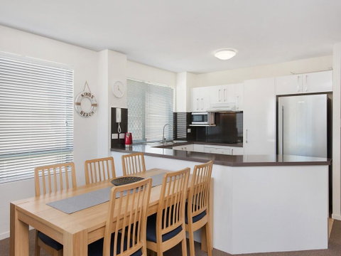 Unit 7 Fair Haven, Kings Beach - Excellent Views! - Dalby Accommodation 3