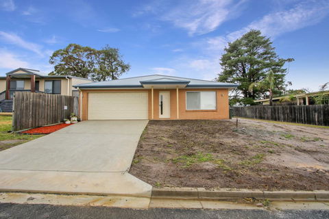 V & V Family Dream Away - Dalby Accommodation 2