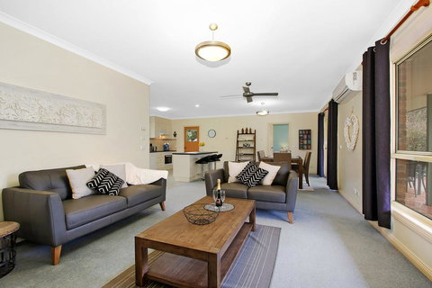 Valley View Townhouse - On The RAIL TRAIL - Dalby Accommodation 0