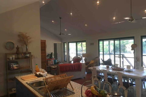 Valley Views Lodge Port Douglas - Dalby Accommodation 0