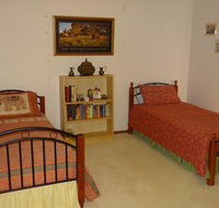 Vella Room - Dalby Accommodation