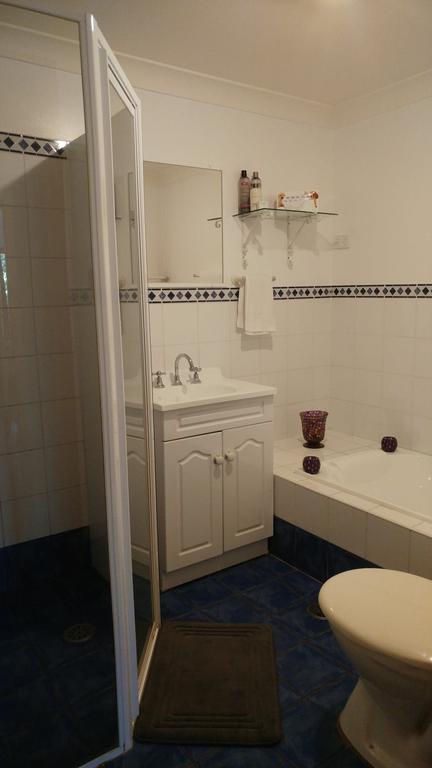 Ven & Marks Place - Dalby Accommodation 3