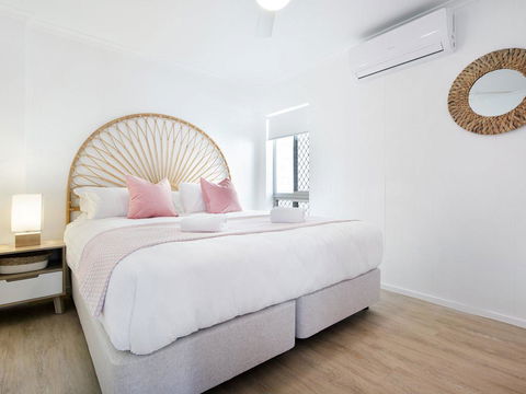 Ventura Beach Motel 2 Bed Poolside - Unit 1 - Dalby Accommodation 0