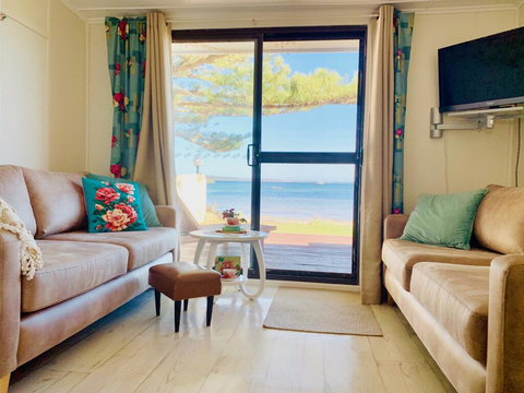 Vandy's Shack At Mount Dutton Bay - Ideal For Couples And Small Families - Dalby Accommodation 2