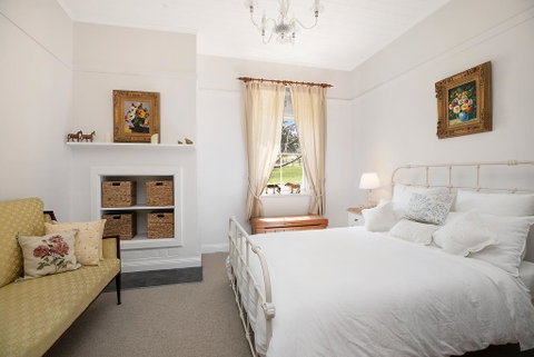 Victoria Cottage - Dalby Accommodation 1