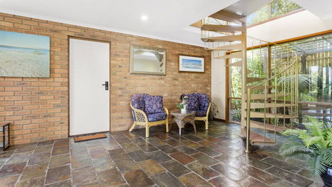 VIEWS AT MCCRAE..... - Dalby Accommodation 1