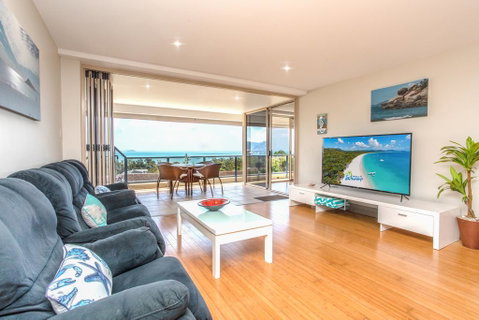 VIEWS ON ELSHEBY - Dalby Accommodation 0