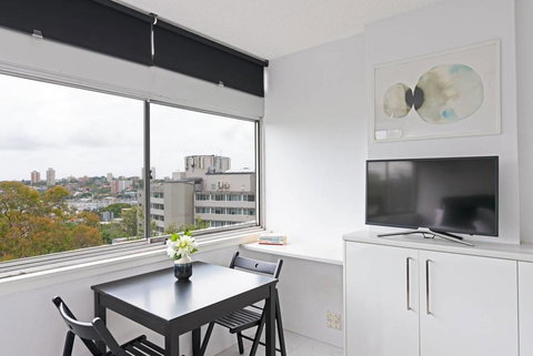 Views To Die For// Studio Rushcutters Bay // Free Parking - Dalby Accommodation 3