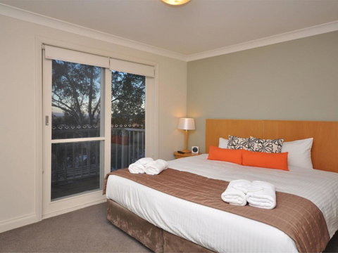 Villa 3br Bordeaux Resort Condo Located Within Cypress Lakes Resort (nothing Is More Central) - Dalby Accommodation 2