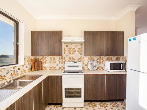 Villa Bianca 10 Opposite The Tanks - Dalby Accommodation 0