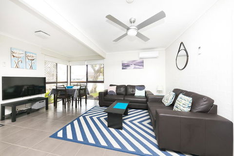 Villa Forster - 1/14-16 Robert Street, Forster - Dalby Accommodation 1