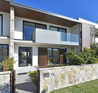 Villa Positano Waterside at Trinity Point - Dalby Accommodation