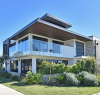 Villa Sorrento Waterside at Trinity Point - Dalby Accommodation