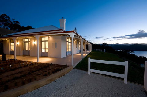 Villa Talia Tasmania - Dalby Accommodation 2