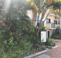 Villa Vaucluse Apartments - Dalby Accommodation