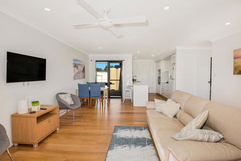 VIlla Zelma, Culburra Beach - Dalby Accommodation 0