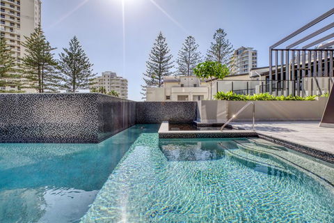 Vue Broadbeach - Dalby Accommodation 2