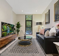 Walking to Darling Harbour ICCQVB Shopping Mall - Dalby Accommodation