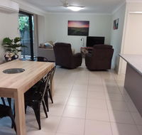 Waratah and Wattle Apartments - Dalby Accommodation