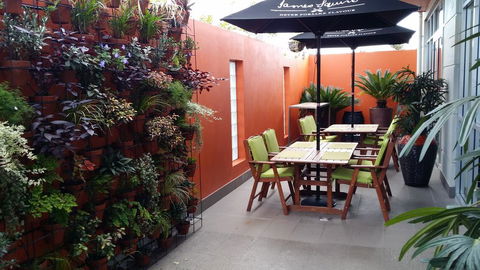 Warners Bay Hotel - Dalby Accommodation 1