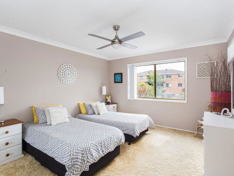 Waterfront At Point Road - Dalby Accommodation 3