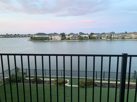 Waterfront Grand Villa For Big Group - Dalby Accommodation 3