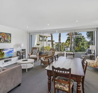 Waterfront resort living with space for the family - Dalby Accommodation