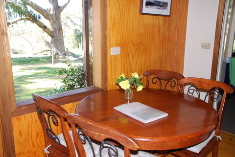 Bluegum Ridge Cottages - Dalby Accommodation 14