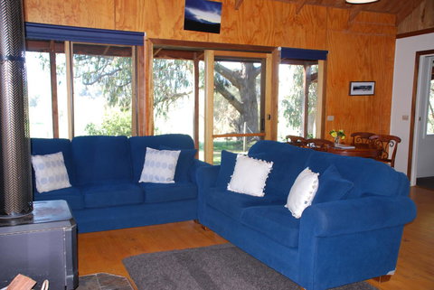 Bluegum Ridge Cottages - Dalby Accommodation 18