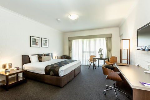 Blazing Stump Motel & Suites - Dalby Accommodation 0