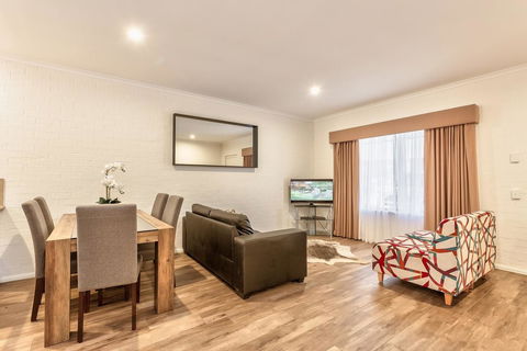 Blazing Stump Motel & Suites - Dalby Accommodation 3