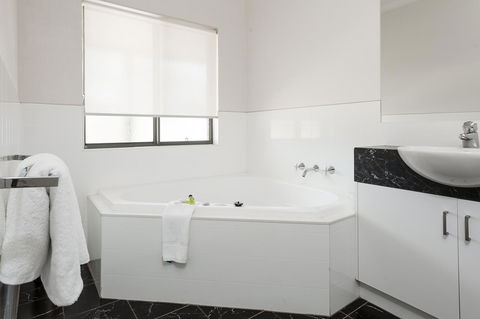 Blazing Stump Motel & Suites - Dalby Accommodation 33